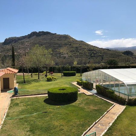 Hotel Villa De Estercuel Bagian luar foto