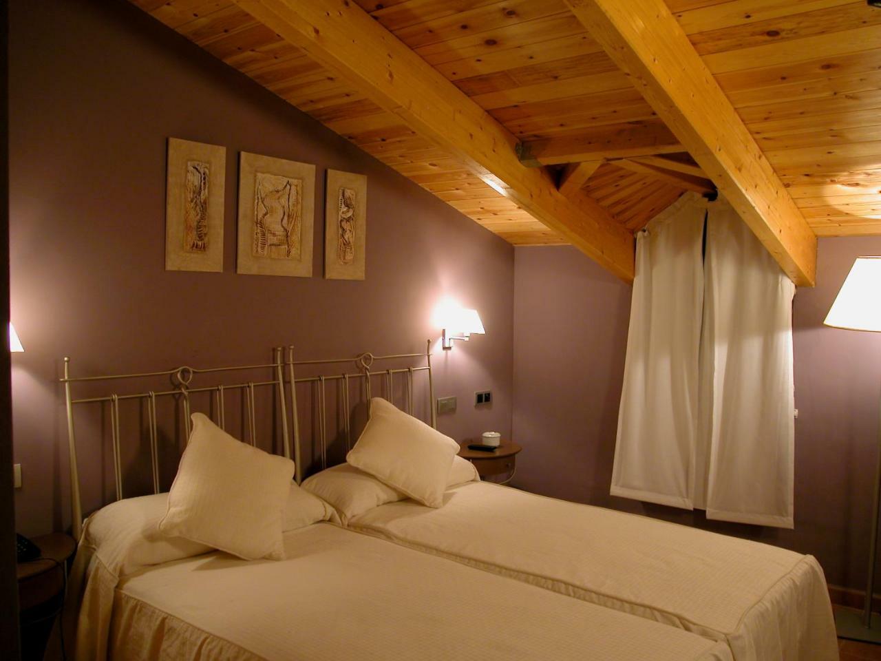Hotel Villa De Estercuel Ruang foto