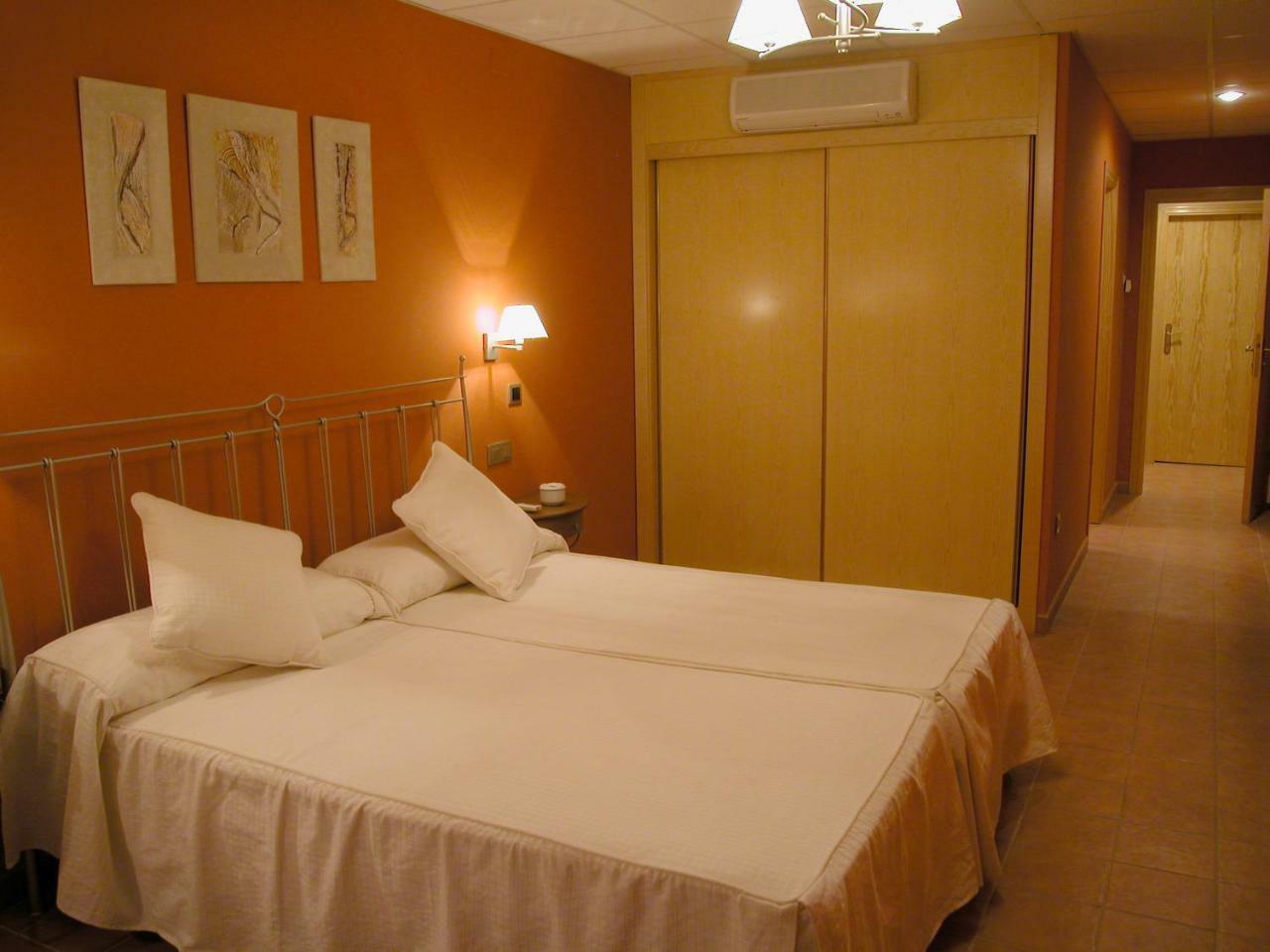 Hotel Villa De Estercuel Ruang foto